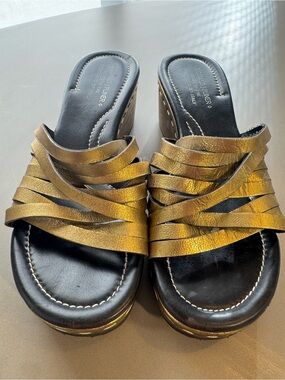 Donald J Pliner Italy Bronze Gold Wedge Slides Strappy Sandals 7.5